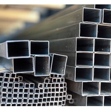 Труба нержавеющая квадратная сварная зеркальная 1.4016 / 430 10х10х1 мм EN 10219